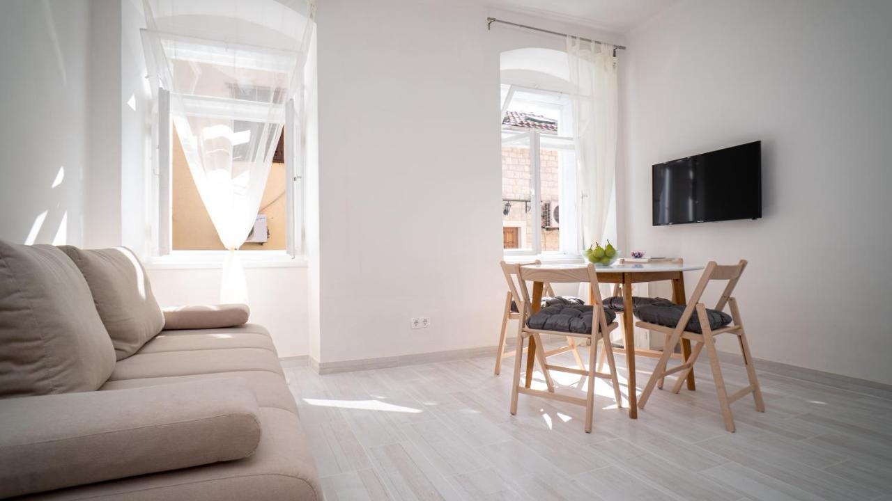Max Suite Trogir Buitenkant foto