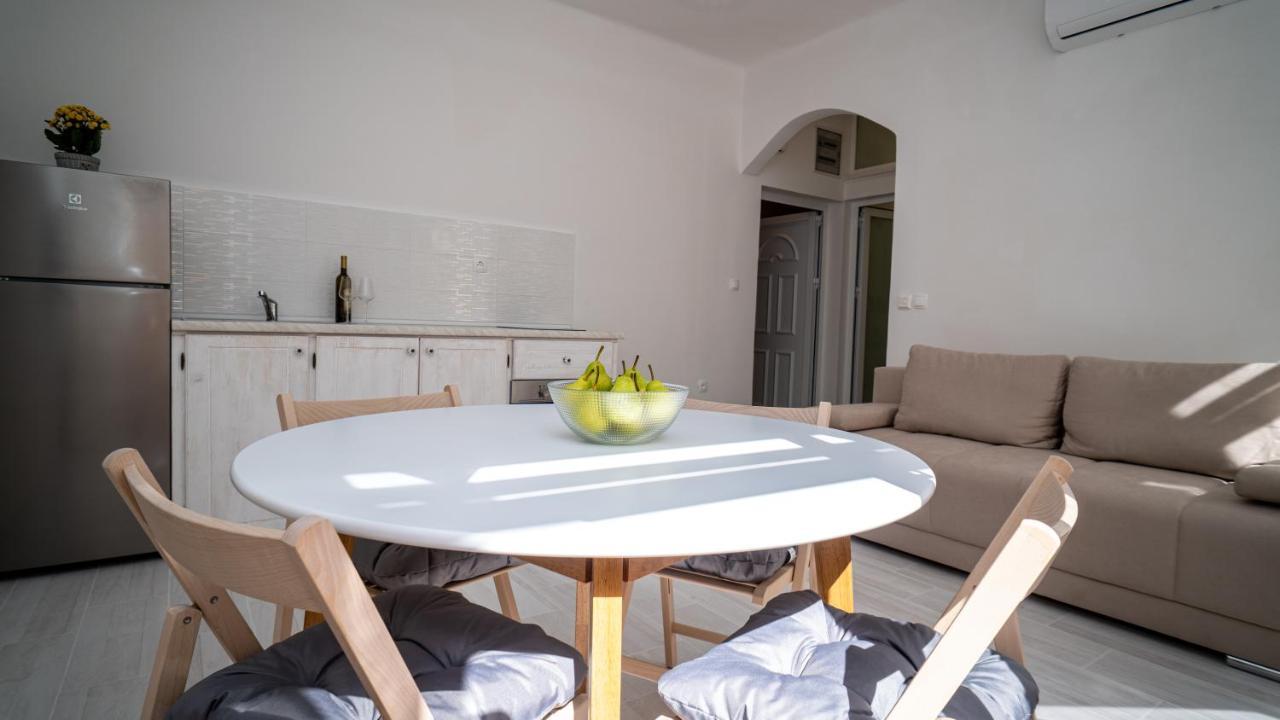 Max Suite Trogir Buitenkant foto
